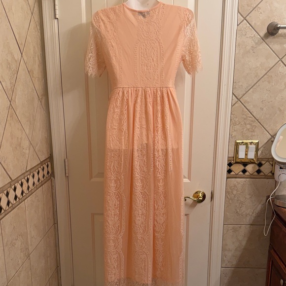 NWOT Elegant Peach Lace Maxi Dress - Picture 6 of 10